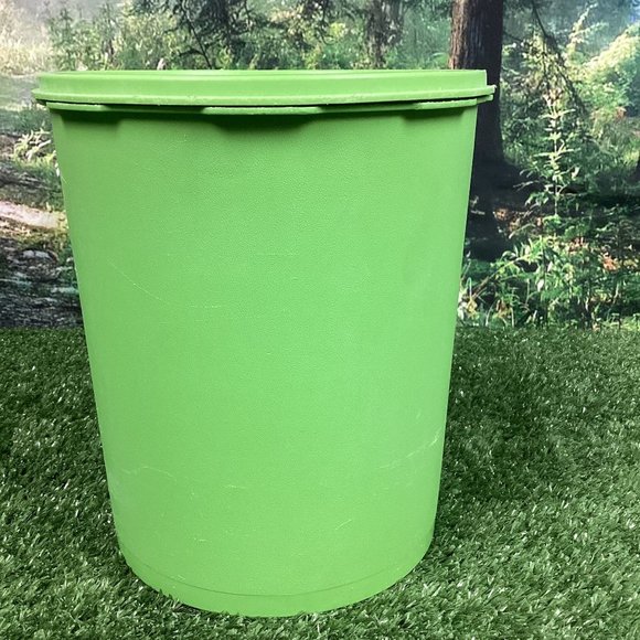 Vintage Tupperware 3 Piece Canister Set Green - Picture 5 of 16